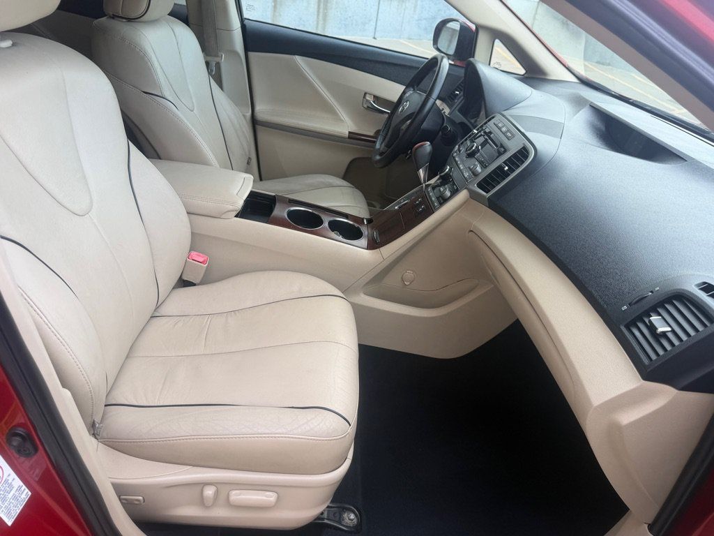 Used 2009 Toyota Venza AWD image 24