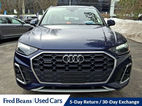 Used 2023 Audi Q5 2.0T Premium w/ Convenience Package image 2