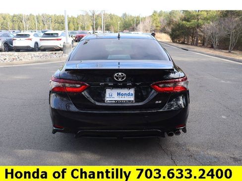 Used 2024 Toyota Camry SE image 6