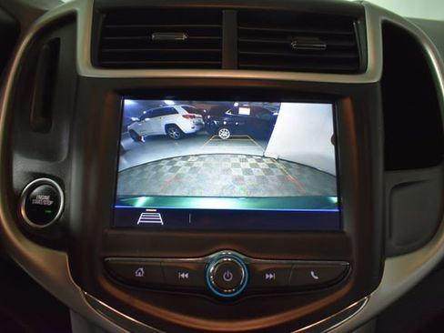 Used 2018 Chevrolet Sonic LT w/ Convenience Package image 21