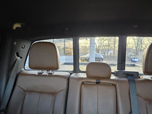 Used 2014 Ford F150 Platinum image 25