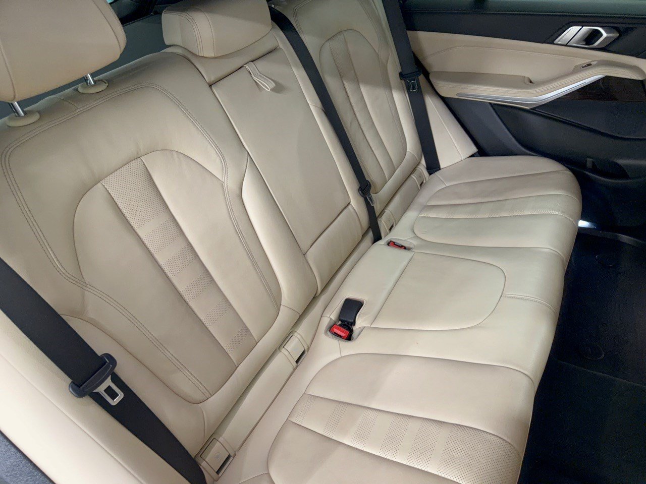 Used 2020 BMW X5 xDrive40i w/ M Sport Package AWD/4WD image 29