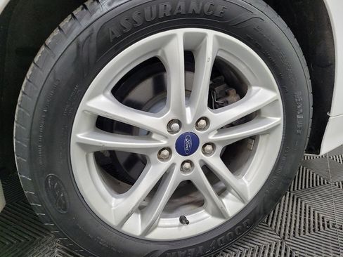 Used 2018 Ford Fusion SE w/ Fusion SE Technology Package image 31