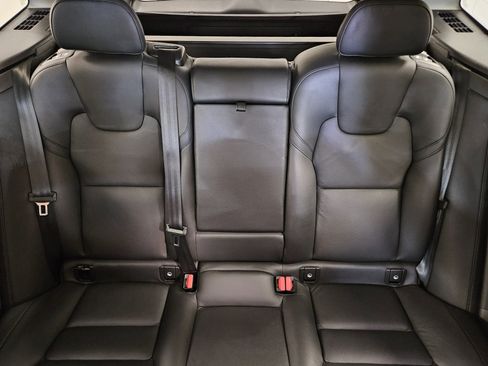 Used 2022 Volvo XC60 T8 Inscription Expression w/ Protection Package image 42