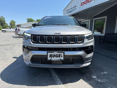 Used 2023 Jeep Compass High Altitude AWD/4WD image 2