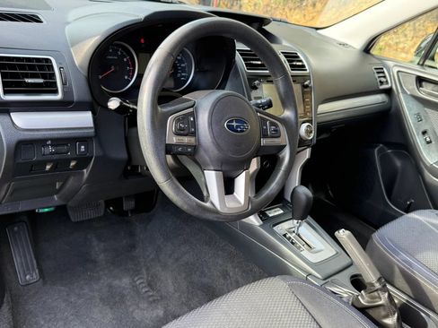 Used 2017 Subaru Forester 2.5i Premium w/ All-Weather Package AWD/4WD image 18