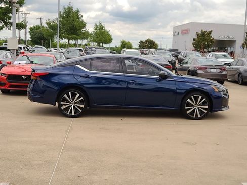 Certified 2023 Nissan Altima 2.5 SR AWD/4WD image 4