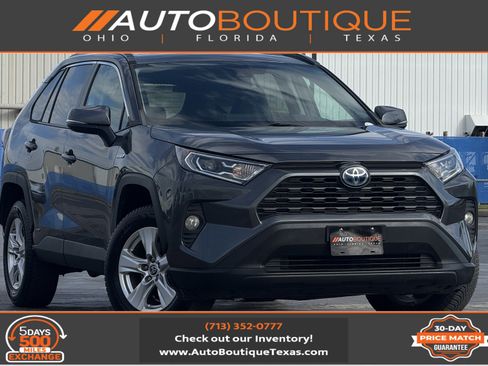 Used 2021 Toyota RAV4 XLE w/ Convenience Package image 1