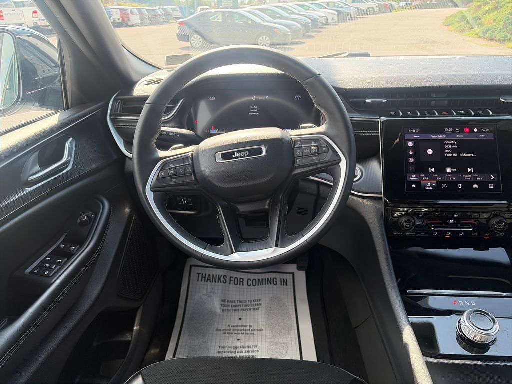 Used 2024 Jeep Grand Cherokee Altitude AWD/4WD image 14