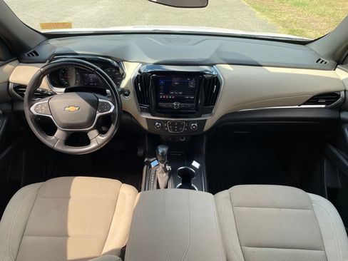 Used 2022 Chevrolet Traverse LT FWD image 30