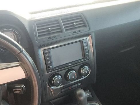 Used 2009 Dodge Challenger R/T RWD image 23
