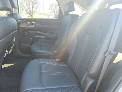 Used 2022 Kia Sorento SX Prestige image 24