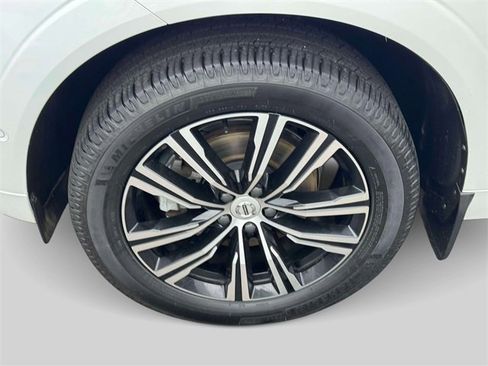 Used 2022 Volvo XC60 B5 Inscription w/ Advanced Package image 7