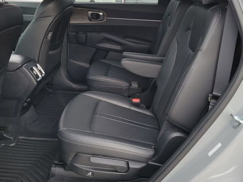 Certified 2023 Kia Sorento X-Line EX AWD/4WD image 11
