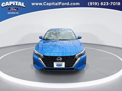 Used 2025 Nissan Sentra SV image 3