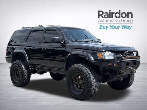 Used 2002 Toyota 4Runner SR5 AWD/4WD image 1