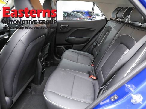 Used 2024 Hyundai Venue Limited image 22