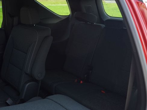 New 2025 Chevrolet Traverse LT w/ Enhanced Driving Package image 28