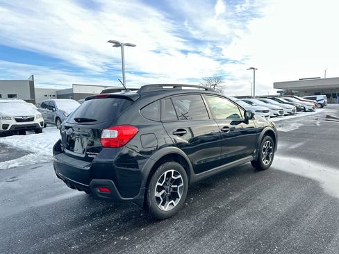 Used 2017 Subaru Crosstrek 2.0i Premium w/ Moonroof Package image 13