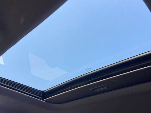 Used 2025 Jeep Grand Cherokee L Laredo w/ Luxury Tech Group I image 21