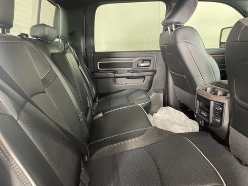New 2026 RAM 2500 Laramie AWD/4WD image 16