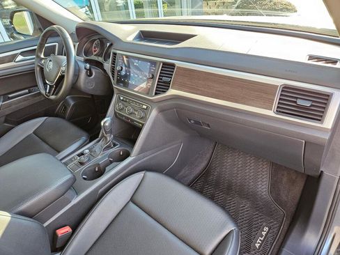 Used 2018 Volkswagen Atlas SE image 11