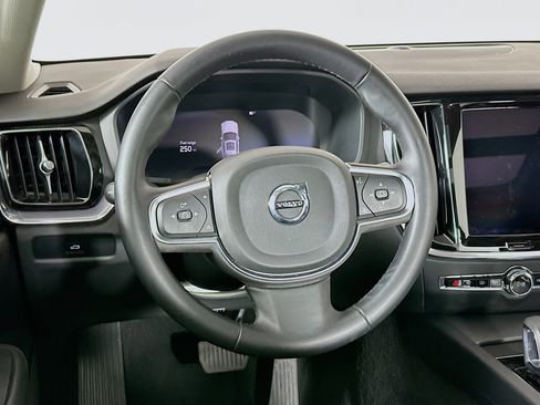 Used 2025 Volvo S60 B5 Core image 17