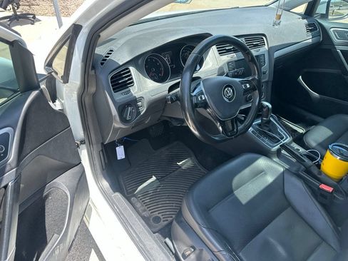 Used 2017 Volkswagen Golf Wolfsburg Edition FWD image 10