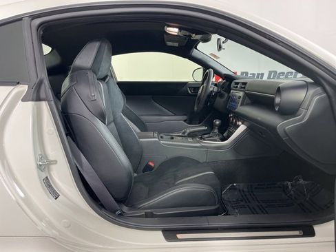 Used 2025 Toyota GR86 Premium image 26