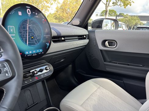 Used 2025 MINI Cooper S FWD image 30