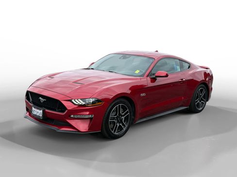 Used 2021 Ford Mustang GT image 1