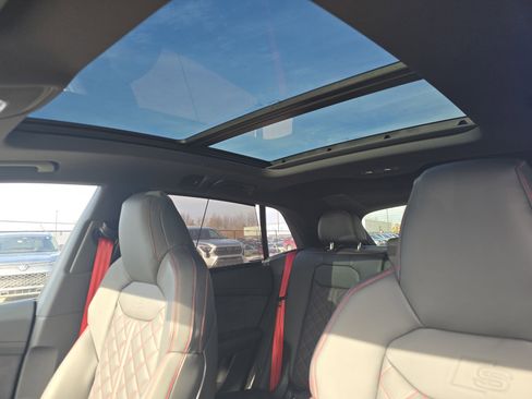 New 2026 Audi Q8 Prestige image 9