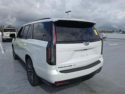 Used 2023 Cadillac Escalade Sport Platinum RWD image 2