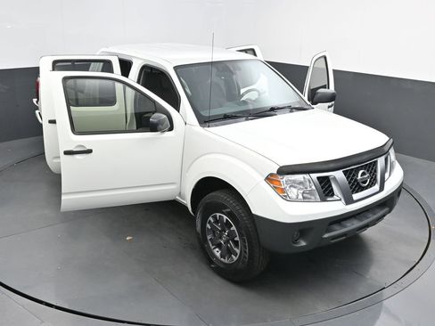Used 2019 Nissan Frontier Desert Runner RWD image 38
