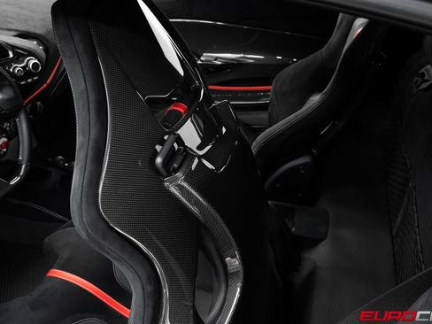 Used 2019 Ferrari 488 Pista Coupe RWD image 44