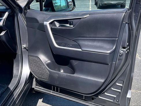 Used 2024 Toyota RAV4 XLE image 46