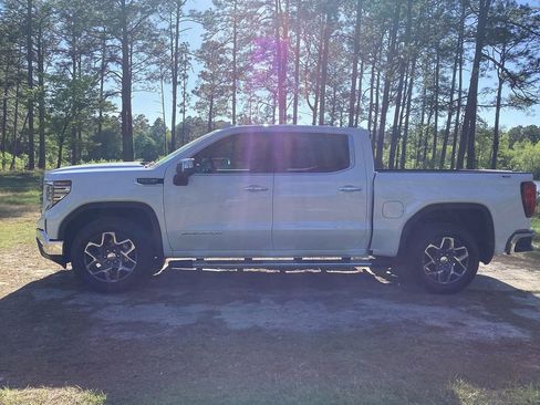 New 2026 GMC Sierra 1500 SLT w/ SLT Premium Plus Package AWD/4WD image 1