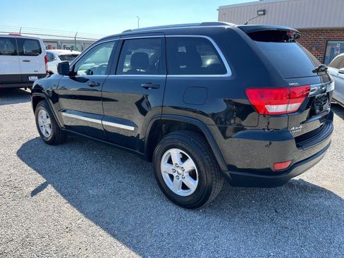 Used 2012 Jeep Grand Cherokee Laredo w/ Laredo E Group image 9