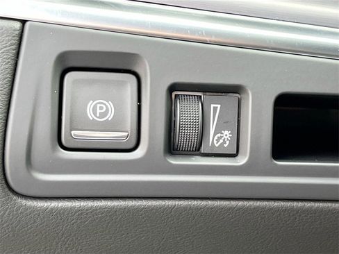 New 2025 Cadillac XT5 Luxury w/ LPO, Floor Liner Package image 10