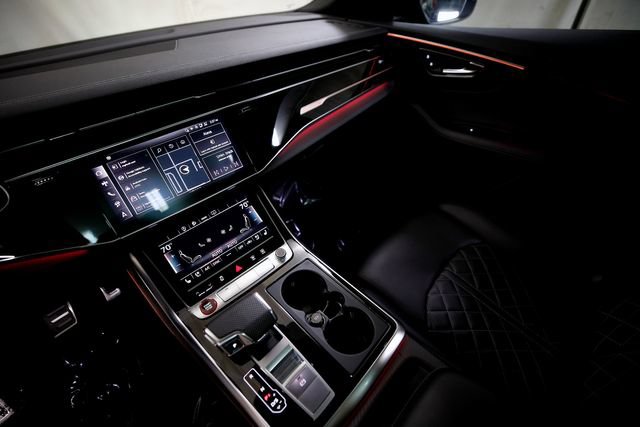 Used 2025 Audi SQ8 Premium Plus AWD/4WD image 8