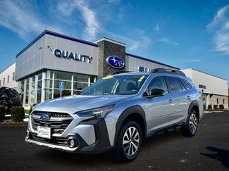 Used 2023 Subaru Outback Premium image 1