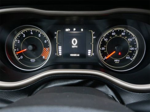 Used 2015 Jeep Cherokee Latitude w/ Cold Weather Group image 27