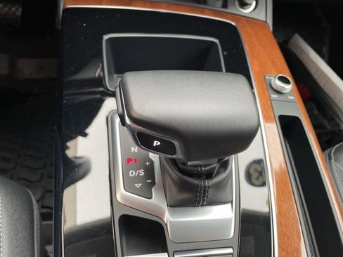 Used 2023 Audi Q5 2.0T Premium image 22