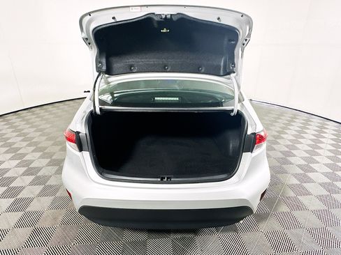 Used 2024 Toyota Corolla LE image 30