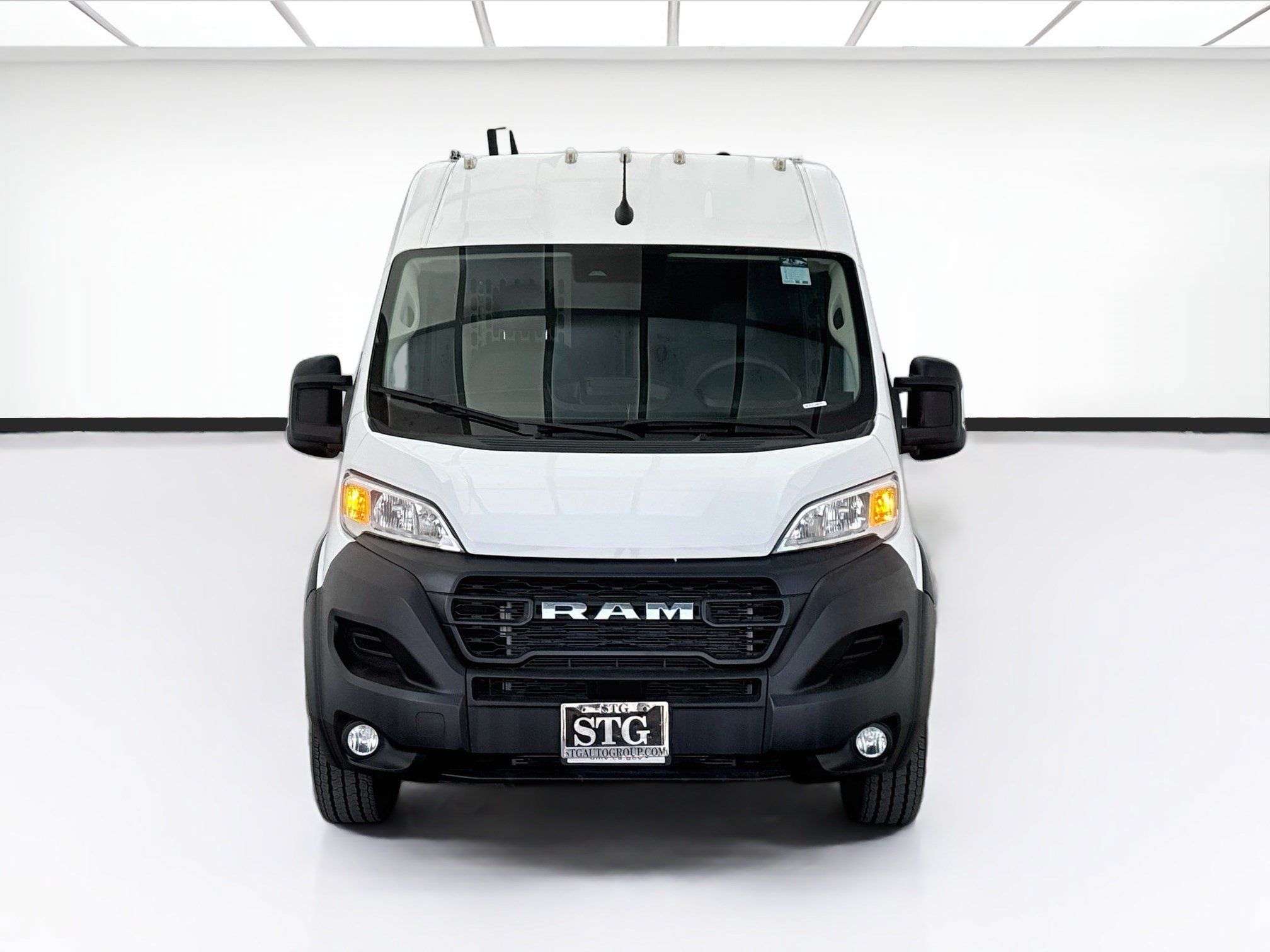 Used 2024 RAM ProMaster 3500 w/ Convenience Group FWD image 2
