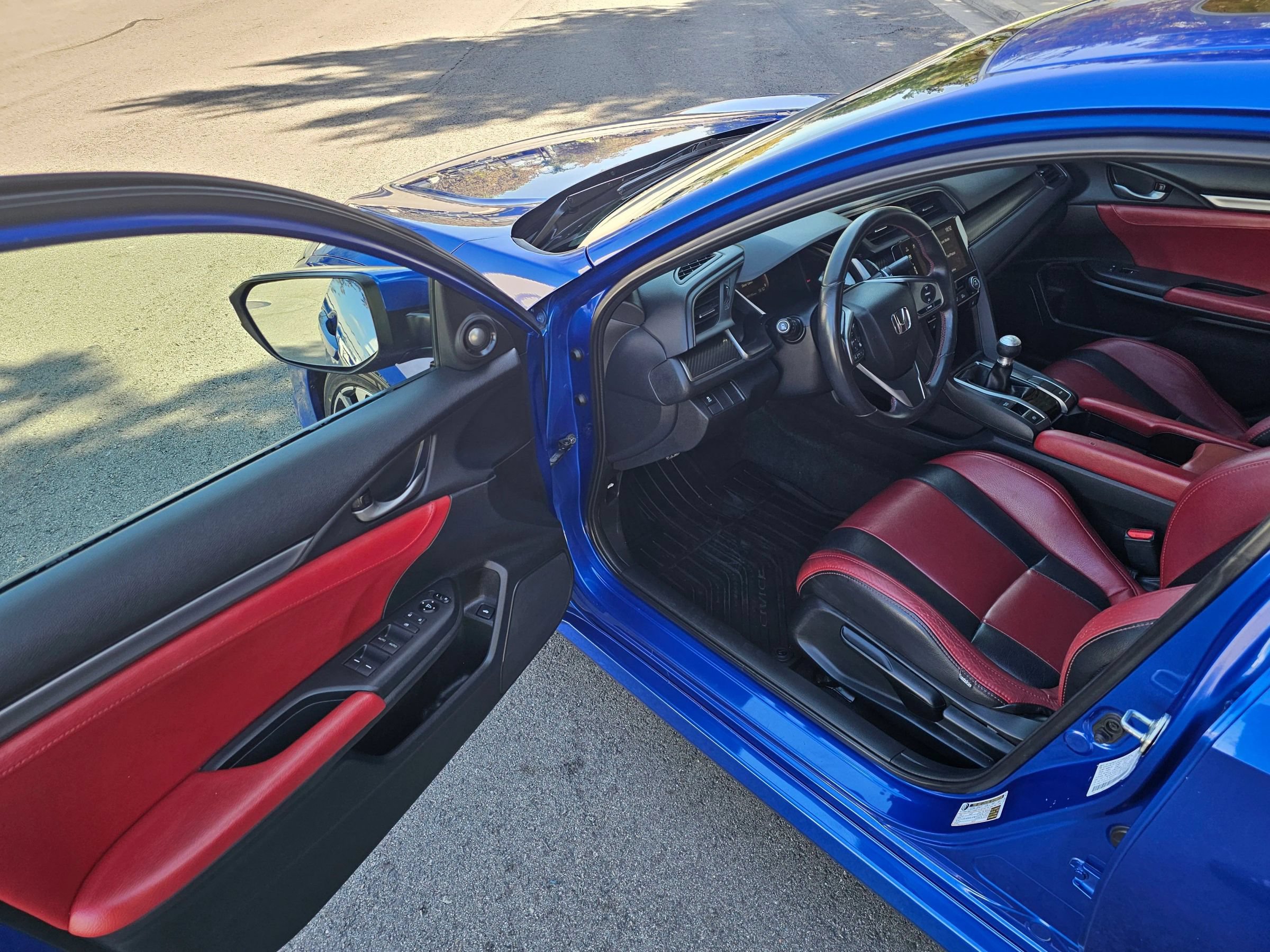 Used 2018 Honda Civic Si image 9