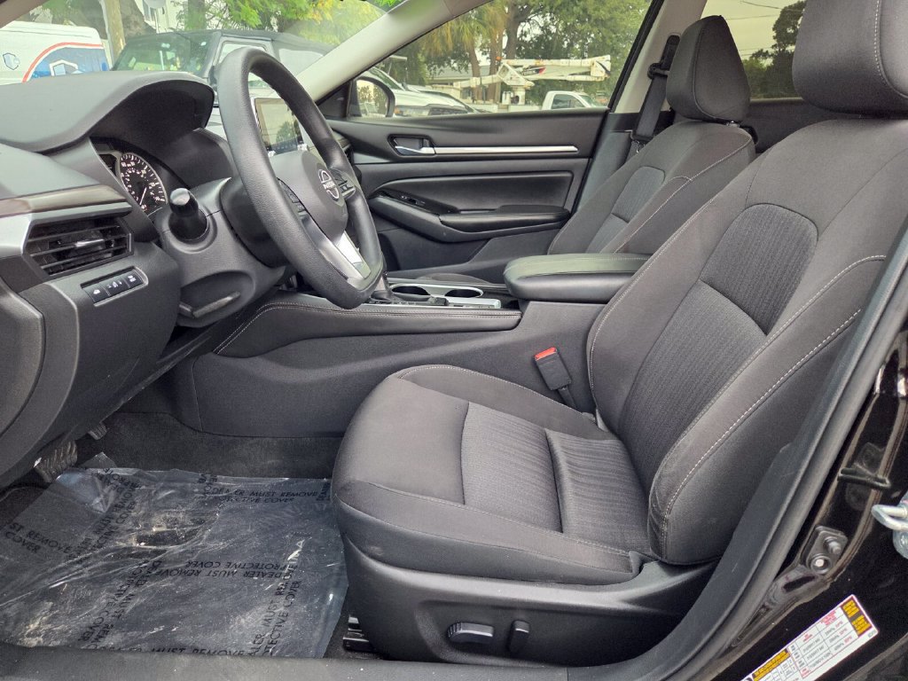 Used 2023 Nissan Altima 2.5 SV AWD/4WD image 13