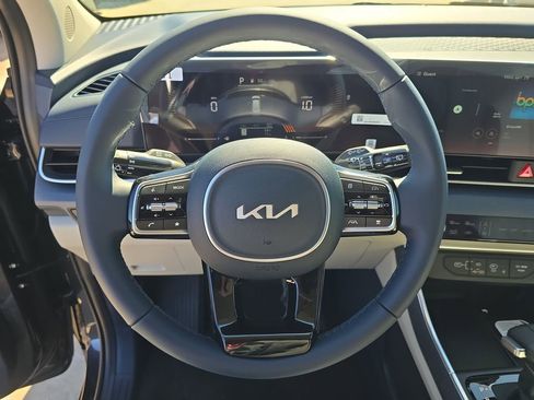 New 2026 Kia Carnival EX FWD image 30