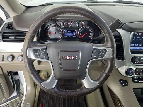Used 2016 GMC Yukon XL SLT w/ Open Road Package AWD/4WD image 26