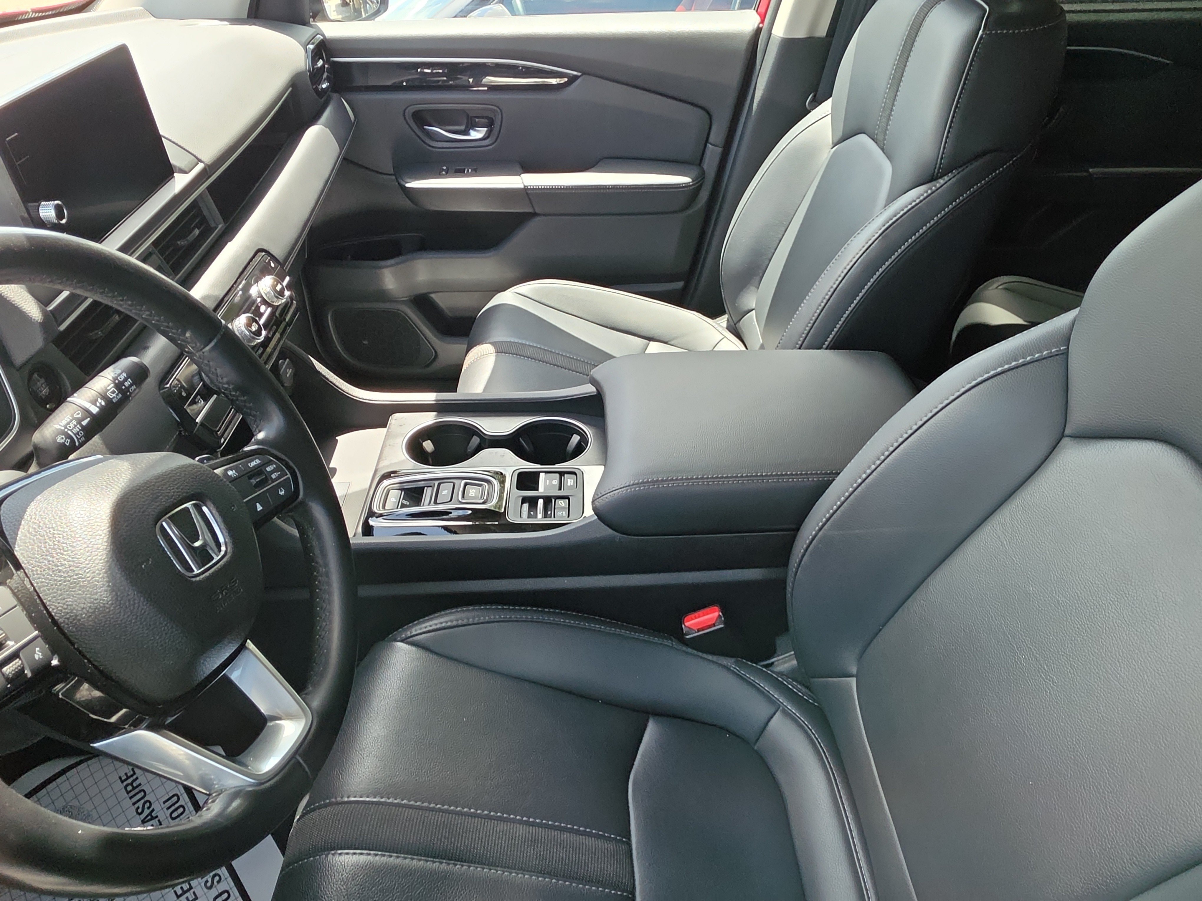 Used 2025 Honda Pilot EX-L image 10